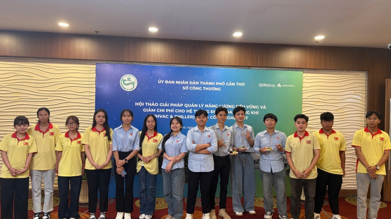 DNC Students Attend Workshop on 