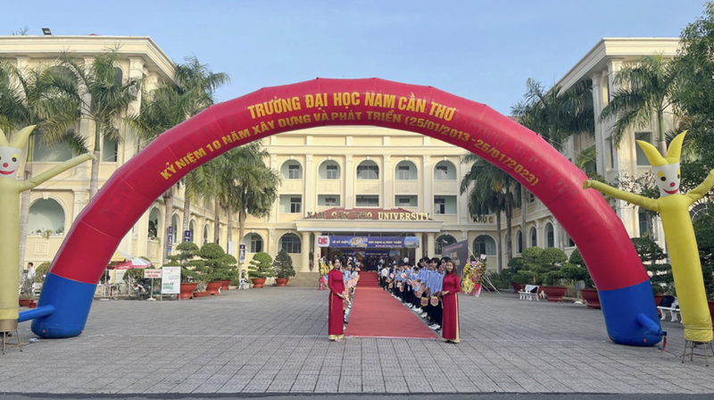 Báo điện tử Thanhnien đưa tin: Trường đại học Nam Cần Thơ với mô hình 'doanh nghiệp trong trường học'